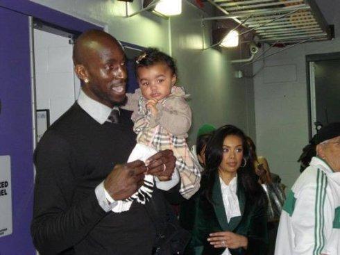 际足坛备受 际足坛备受